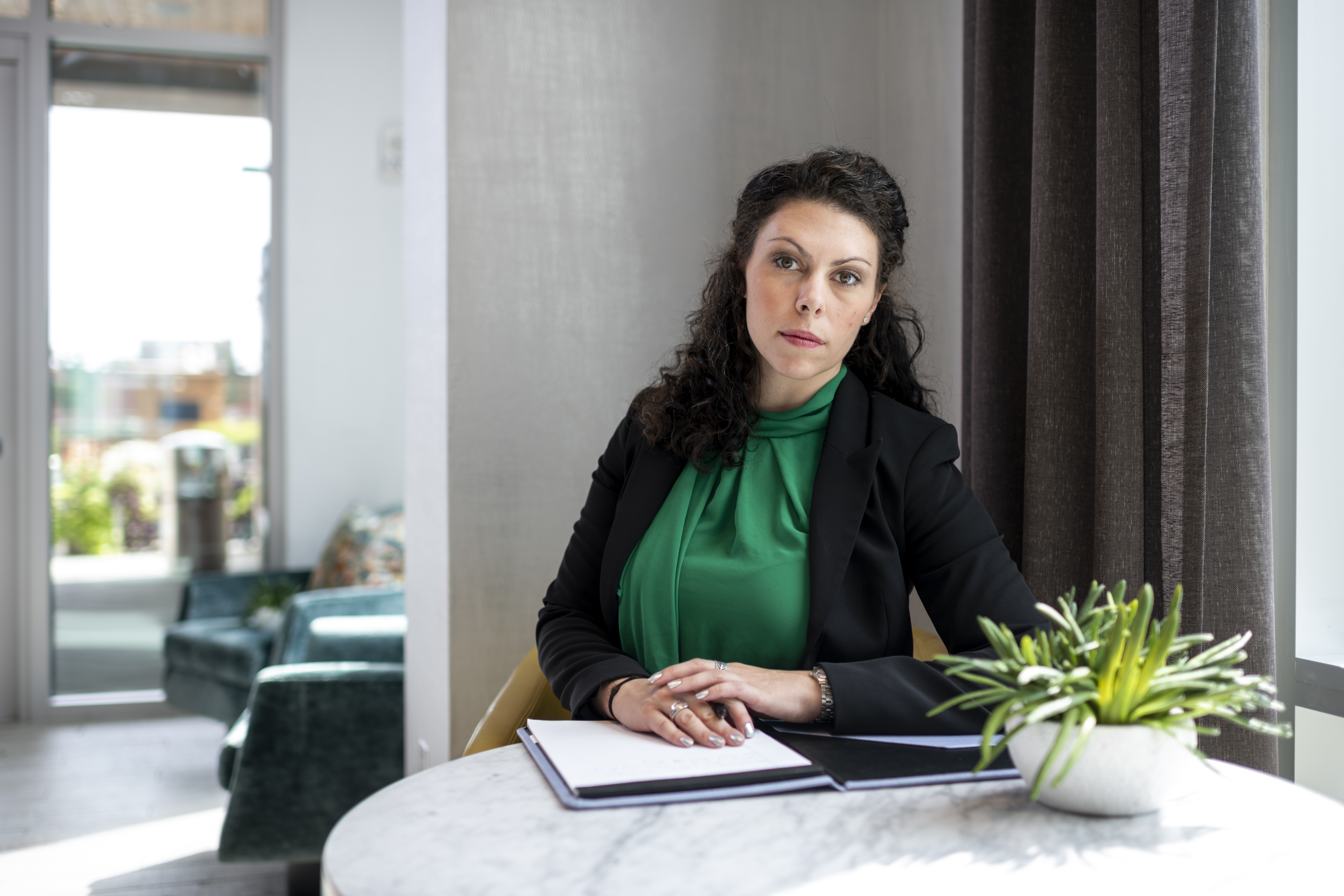 AbbeyMartinHeadshots 2020 38