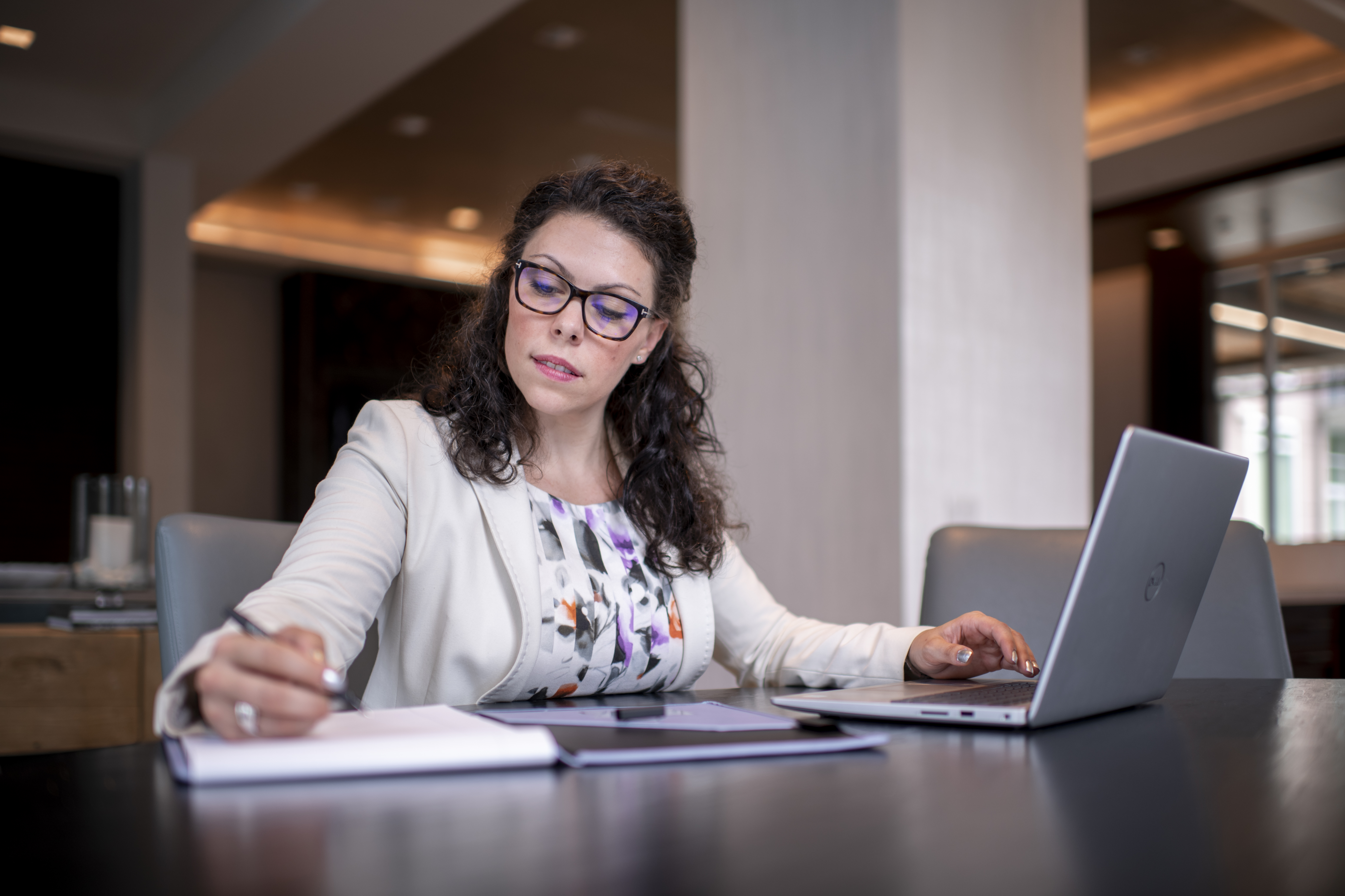 AbbeyMartinHeadshots 2020 55