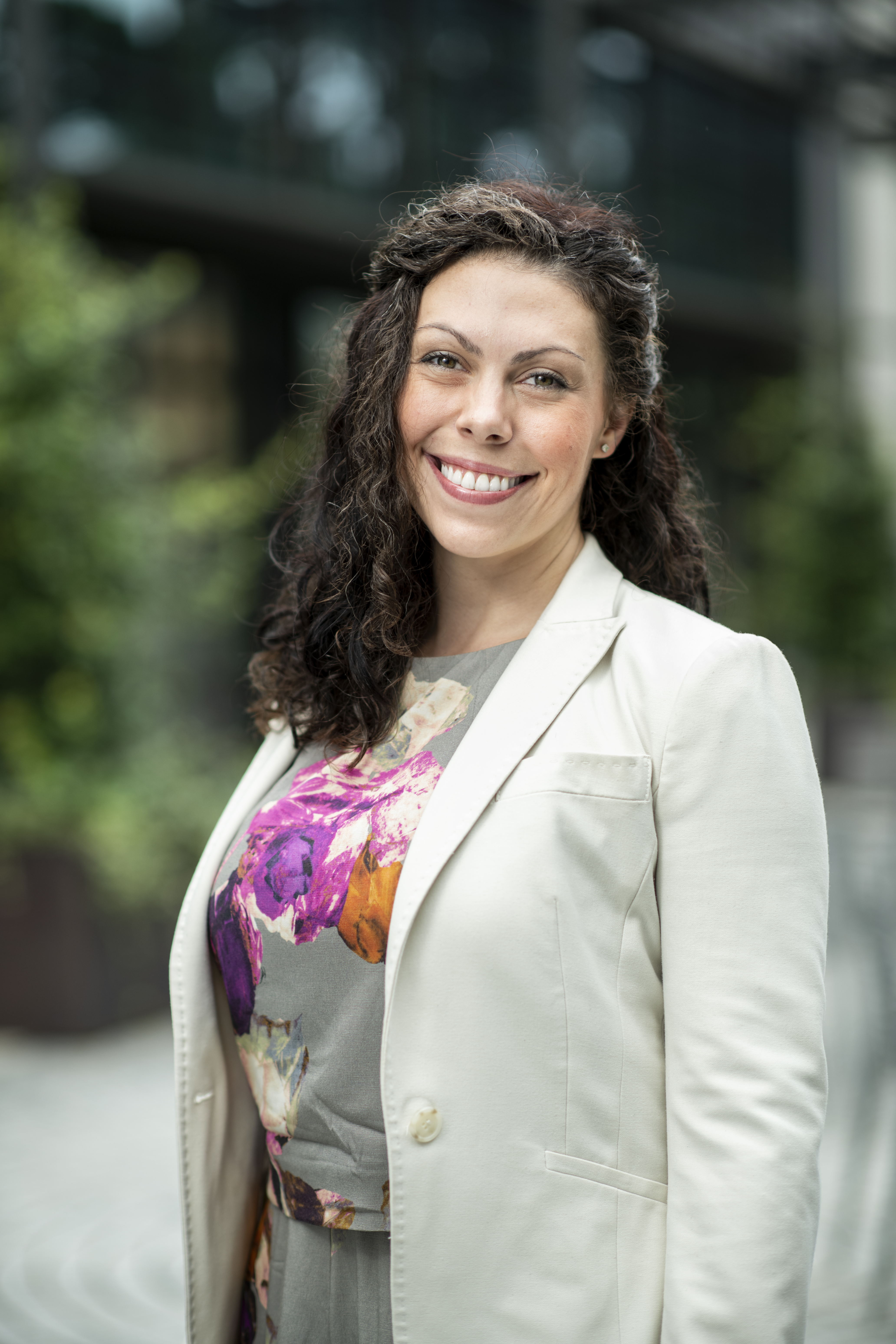 AbbeyMartinHeadshots 2020 06