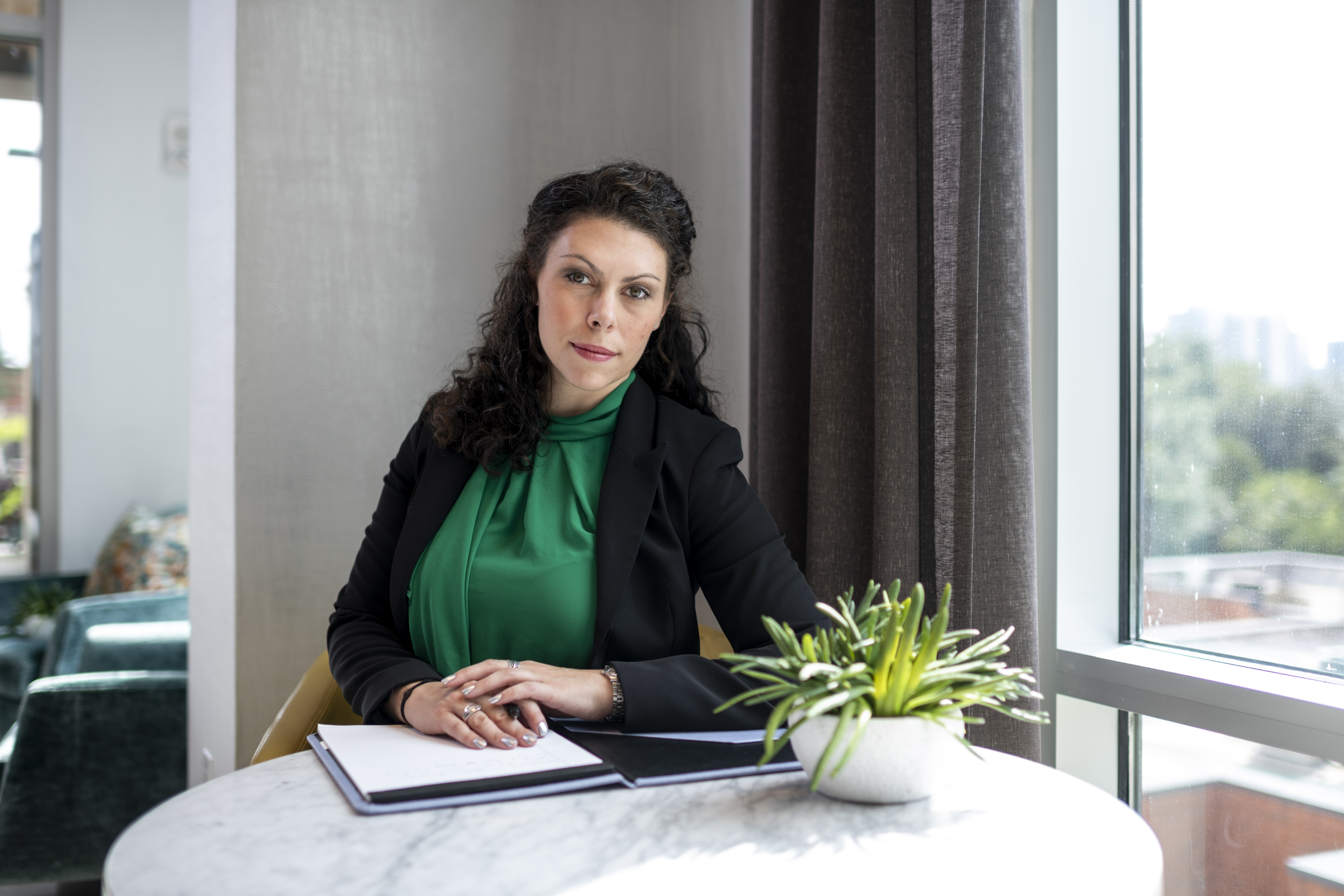 AbbeyMartinHeadshots 2020 39